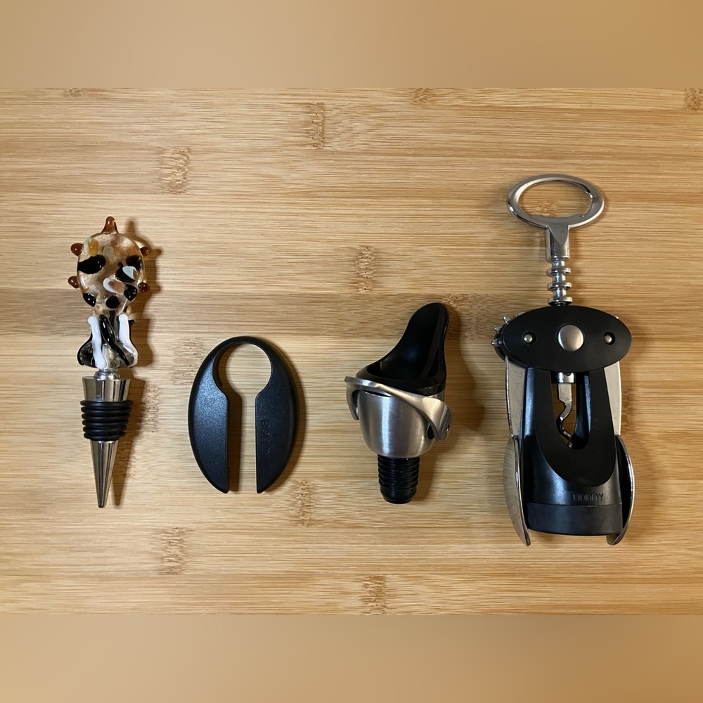 Bar Accessories - Set of 4 - Bottle Opener/Stopper/Pourer Kit with Gift Box
